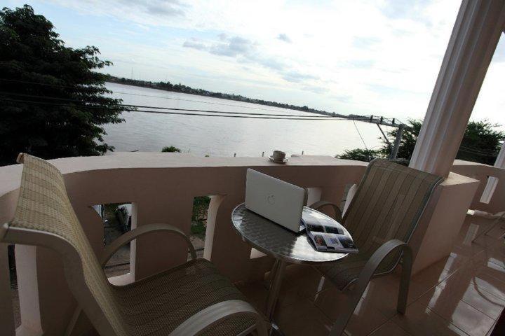 Nalinthone Guesthouse Ban Nongdouang Exterior photo